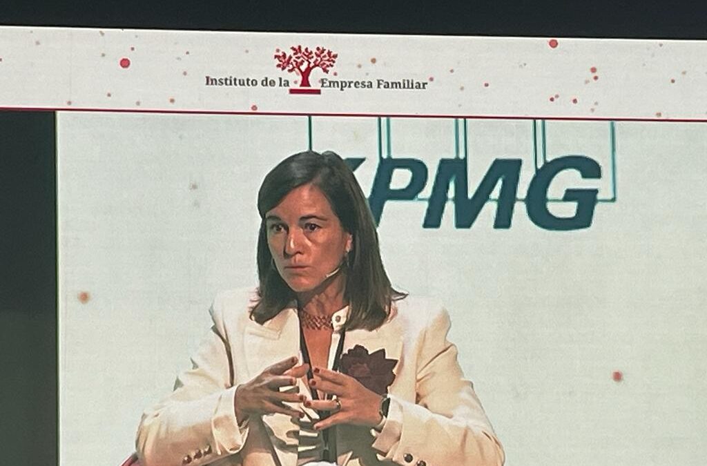 Rocío Hervella presenta la apuesta por la FP de EFCL en el XXV Congreso Nacional de la Empresa Familiar